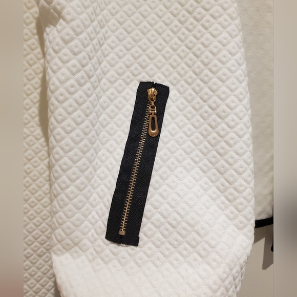 White blazer jacket with zipper details - Picture 4 of 8